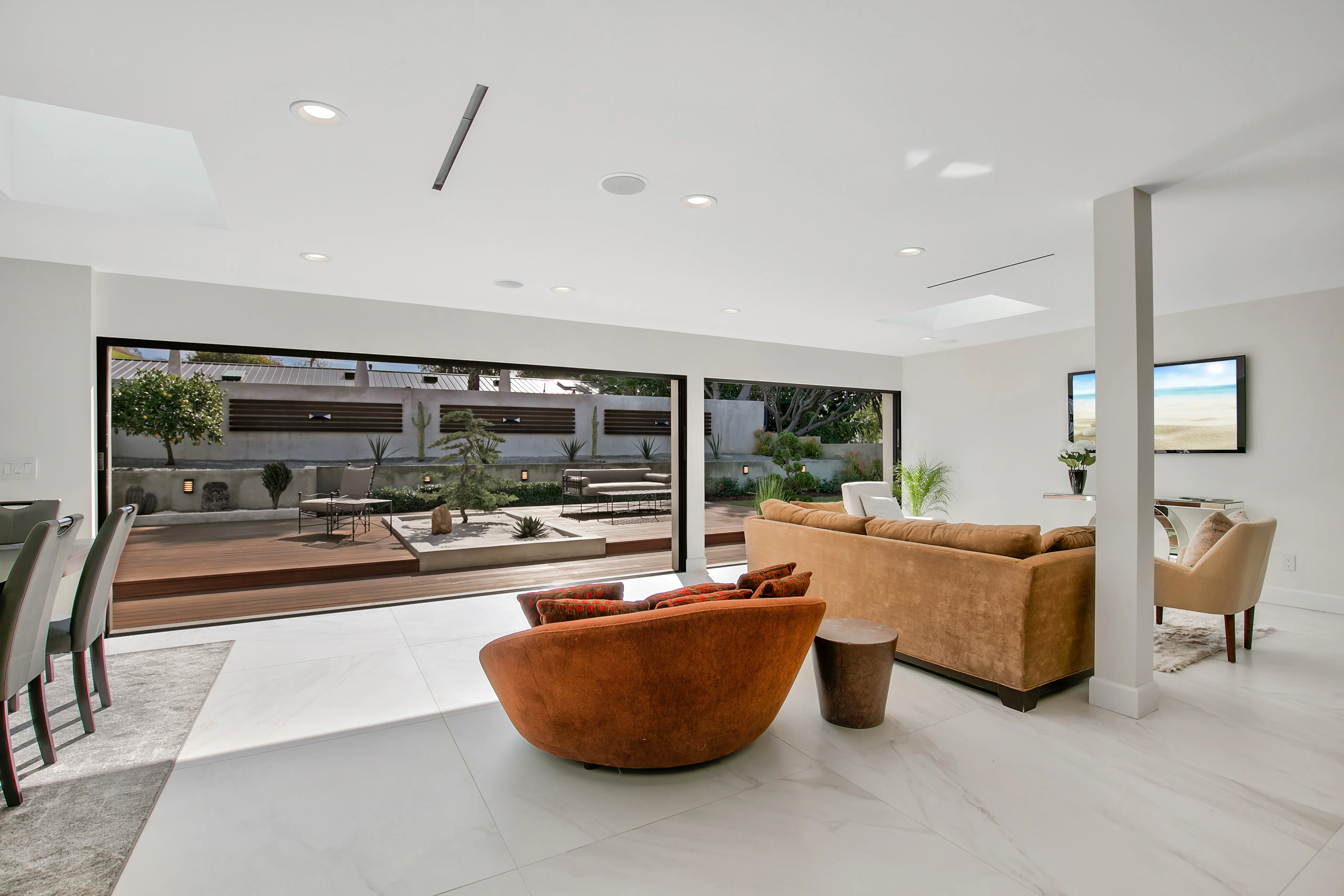 Vista Sierra Dr Malibu home and yard renovation — view 14